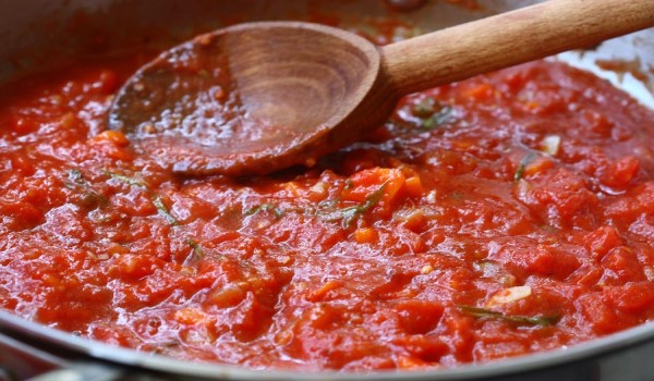 Spicy Tomato Basil Sauce Recipe
