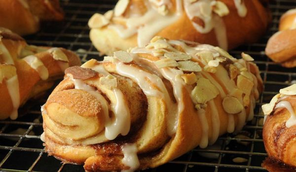 Almond Roll