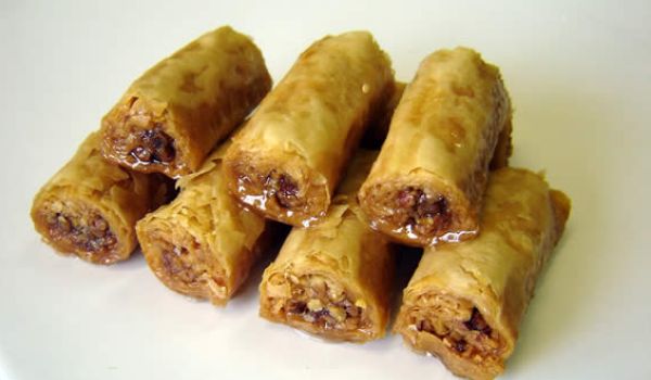 Baklava Rolls Recipe