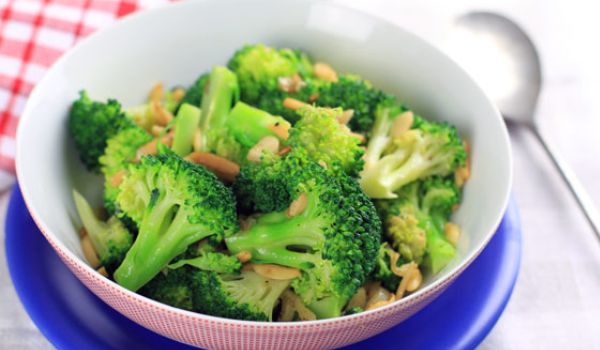 Broccoli with Butter Sauce
