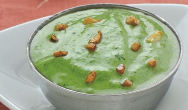 Burnt Garlic And Mint Chutney