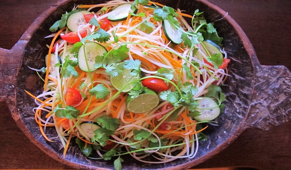 Carrot and Raw Papaya Salad Recipe