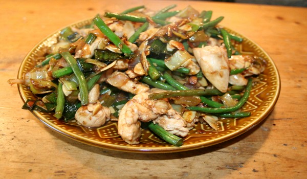 Chicken with Almonds Recipe