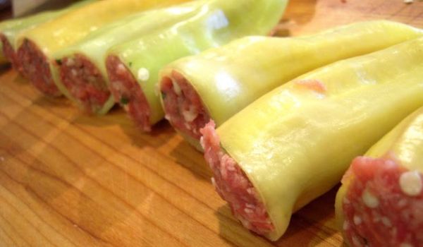 Hungarian Hot Stuffed Peppers Recipe