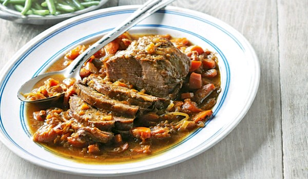Lamb Cooked with Apricot