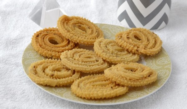 Maida Murukku Recipe