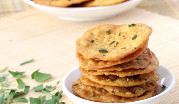 Methi Ki Puri Recipe