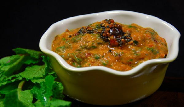 Mint & Tomato Chutney Recipe