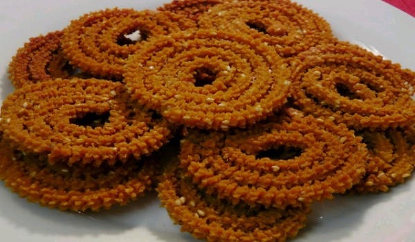 Moong Dal Chakli