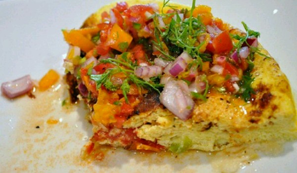 Omelet with Fresh Tomatoes