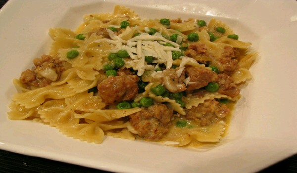 Pasta with Peas and Sausage