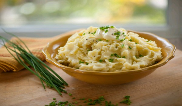 Smashed Potatoes With Garlic and Chives